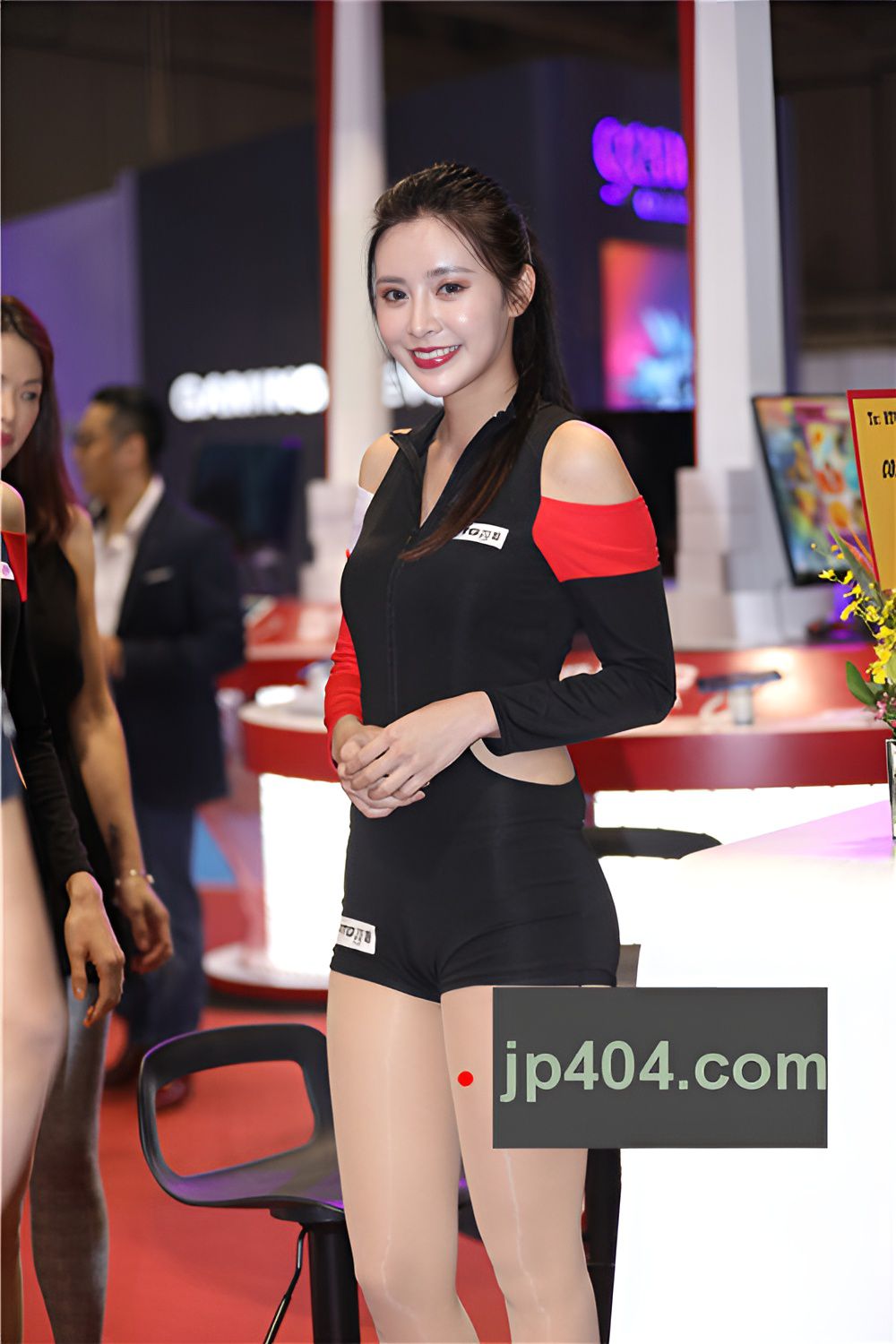 模特小姐姐(20P)[112M/JPG]