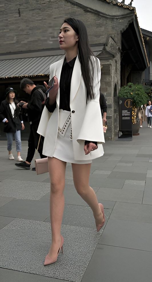 漂亮的气质美女(97P)[1.4G/JPG]