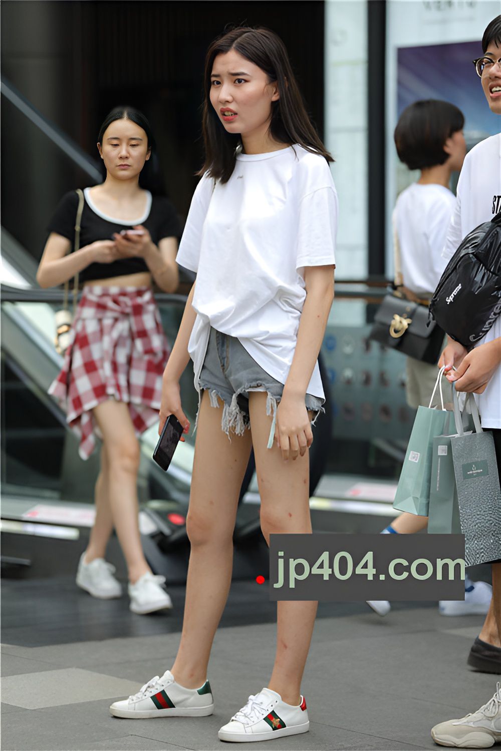 牛仔热裤MM(30P)[195M/JPG]