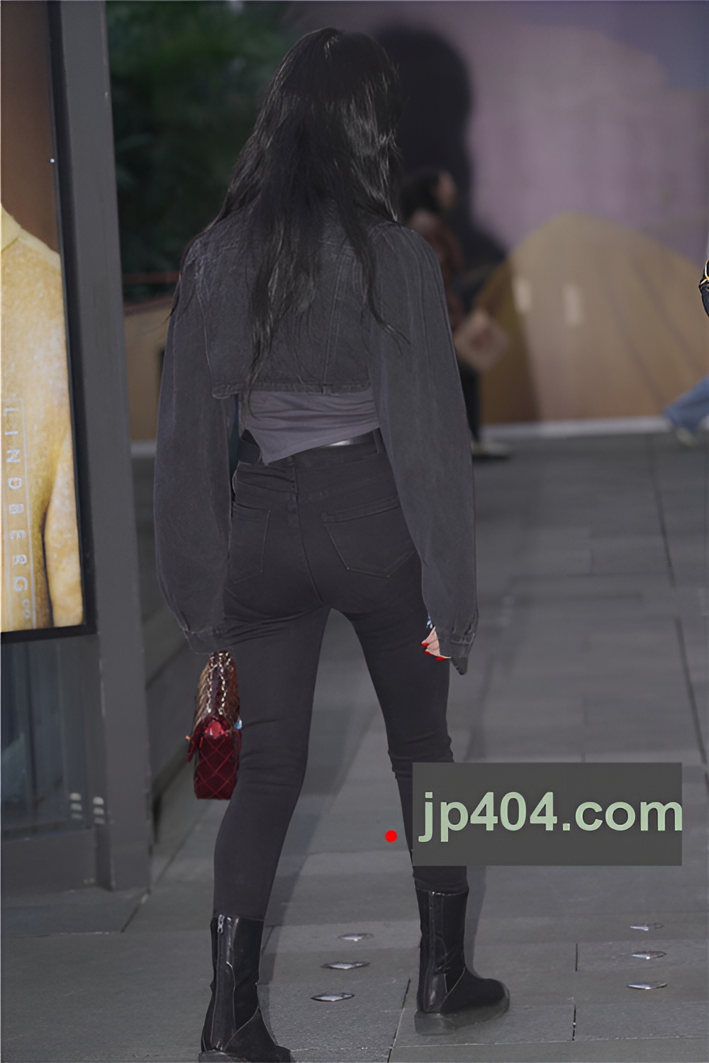 夜拍两个漂亮的妹子(138P)[2.23G/JPG]