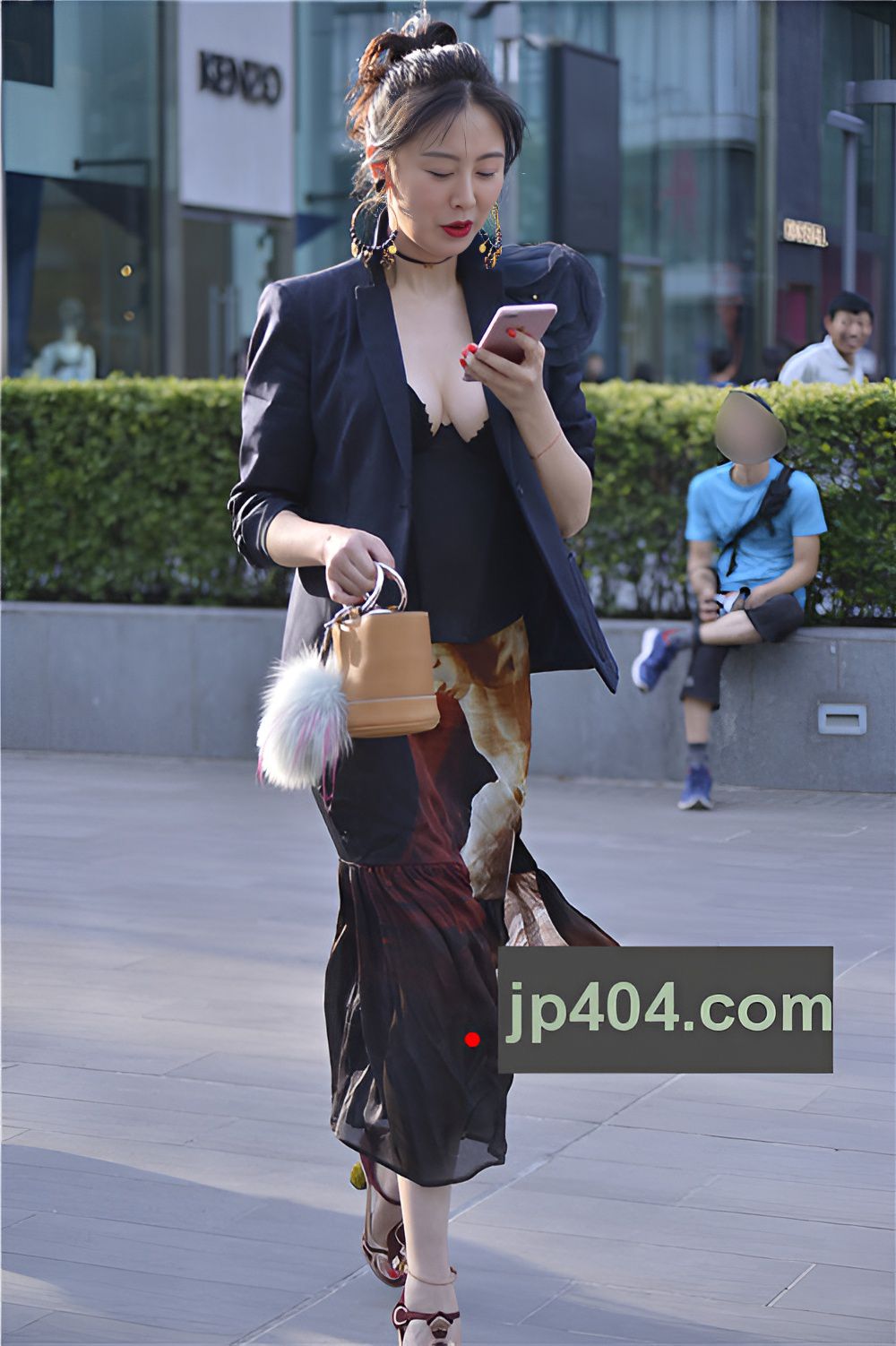 漂亮的长腿美女(38P)[261M/JPG]