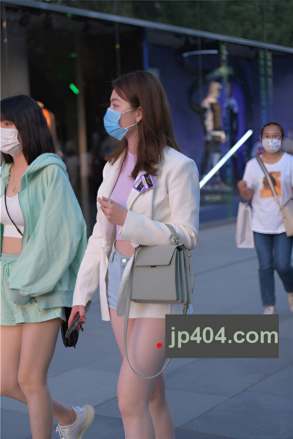 戴口罩的白衣美女(81P)[1.79G/JPG]