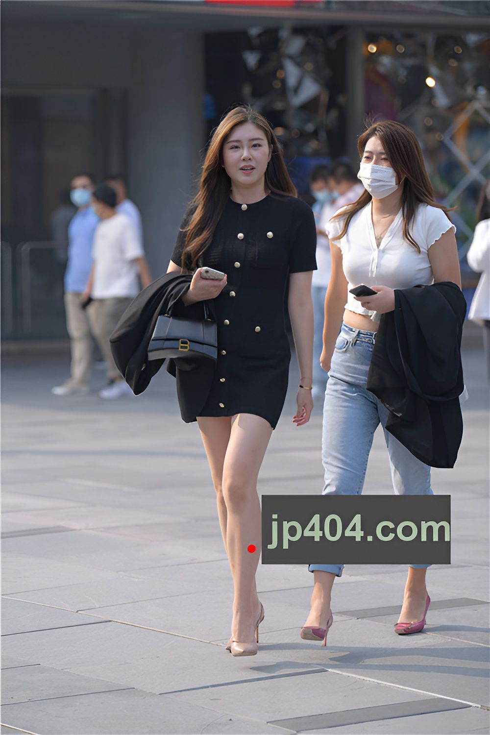 连体衣气质小姐姐(70P)[1.55G/JPG]