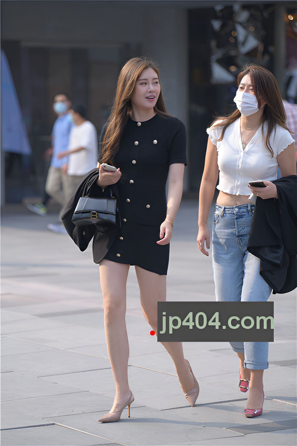 连体衣气质小姐姐(70P)[1.55G/JPG]