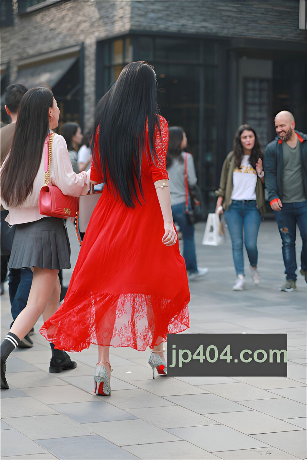 红色长裙美女(20P)[217M/JPG]