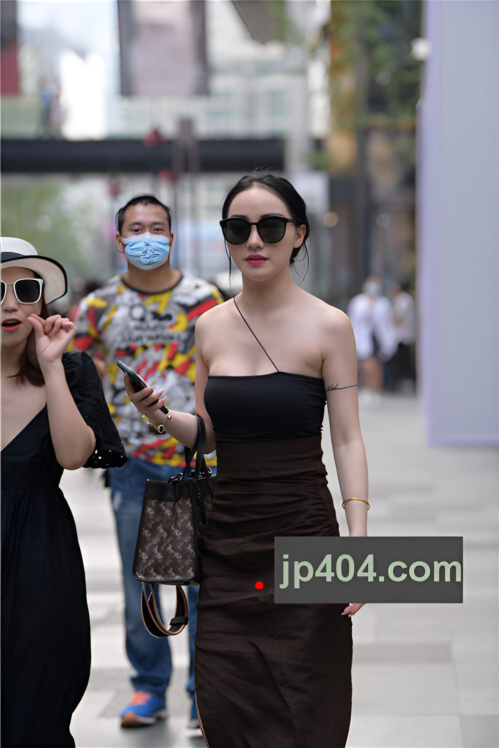 一字抹胸装小姐姐(80P)[1.66G/JPG]