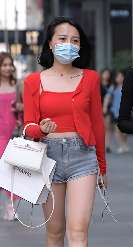 红衣妹子(70P)[1.52G/JPG]