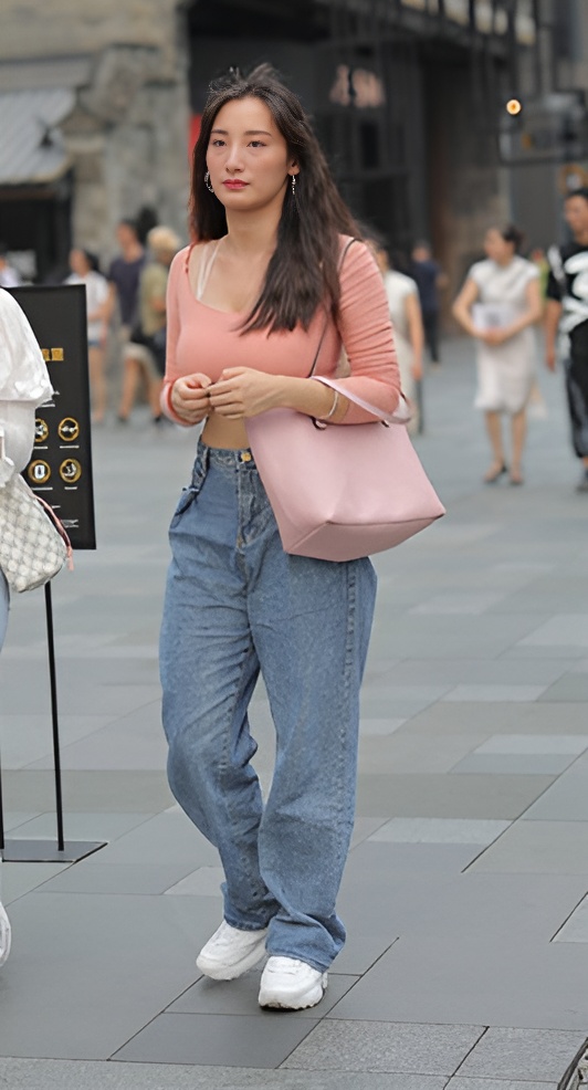 露腰的漂亮小姐姐(21P)[198M/JPG]