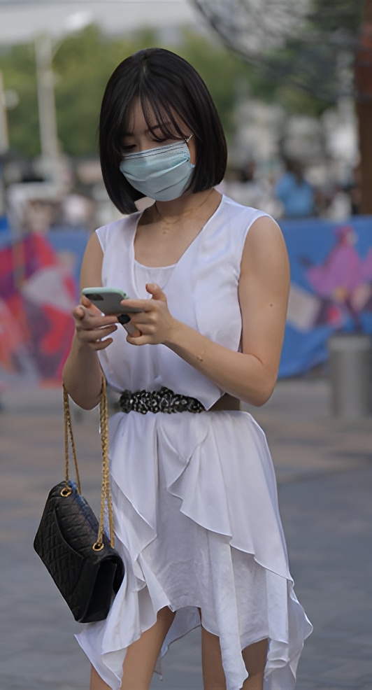 白裙短发美女(91P)[2.12G/JPG]