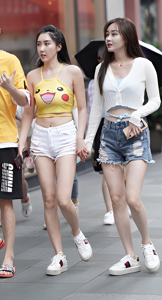 皮卡丘长发热裤小姐姐(40P)[420M/JPG]