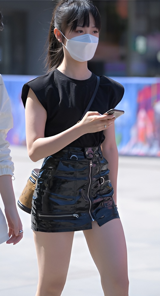 黑色皮裙小姐姐(51P)[1.03G/JPG]