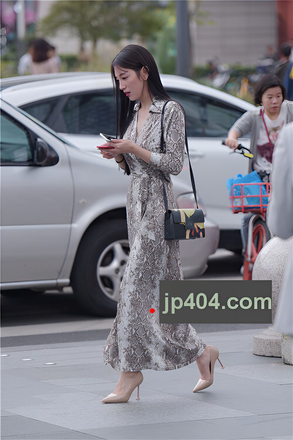 气质长裙美女(57P)[1.16G/JPG]