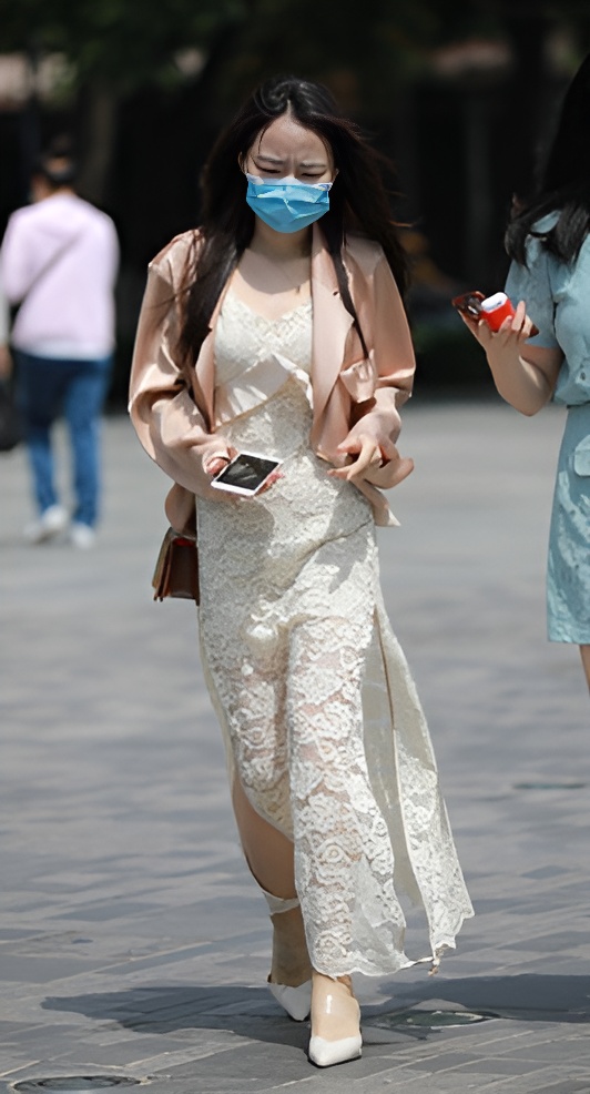 白色长裙美女【套图+视频】