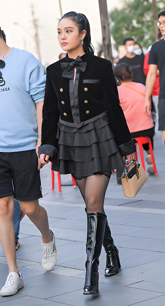 诱人的黑丝小姐姐【套图+视频】