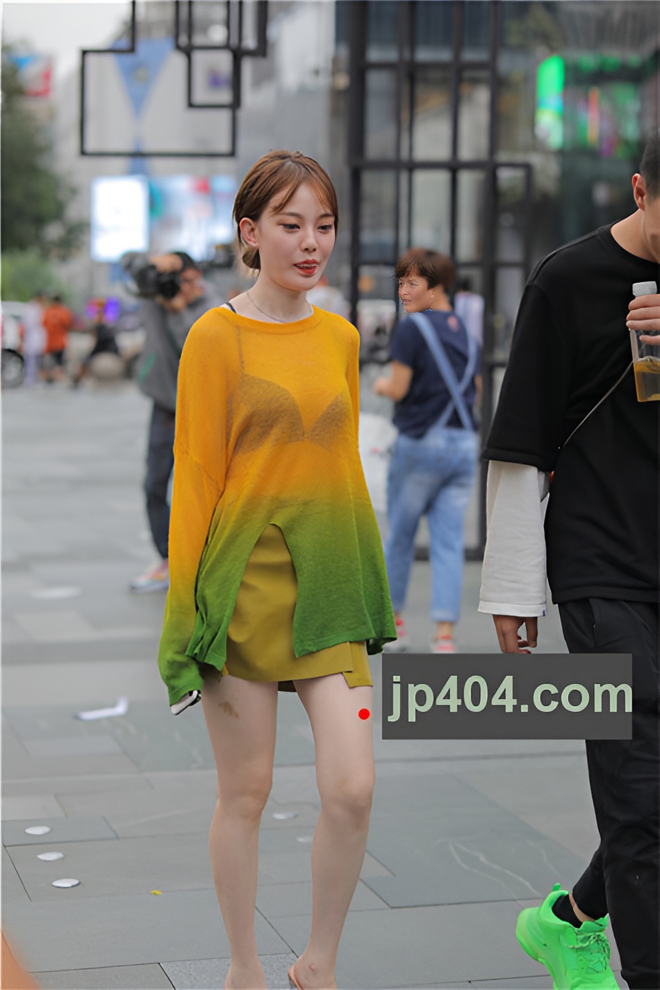 白嫩嫩的黄衣小姐姐【套图+视频】