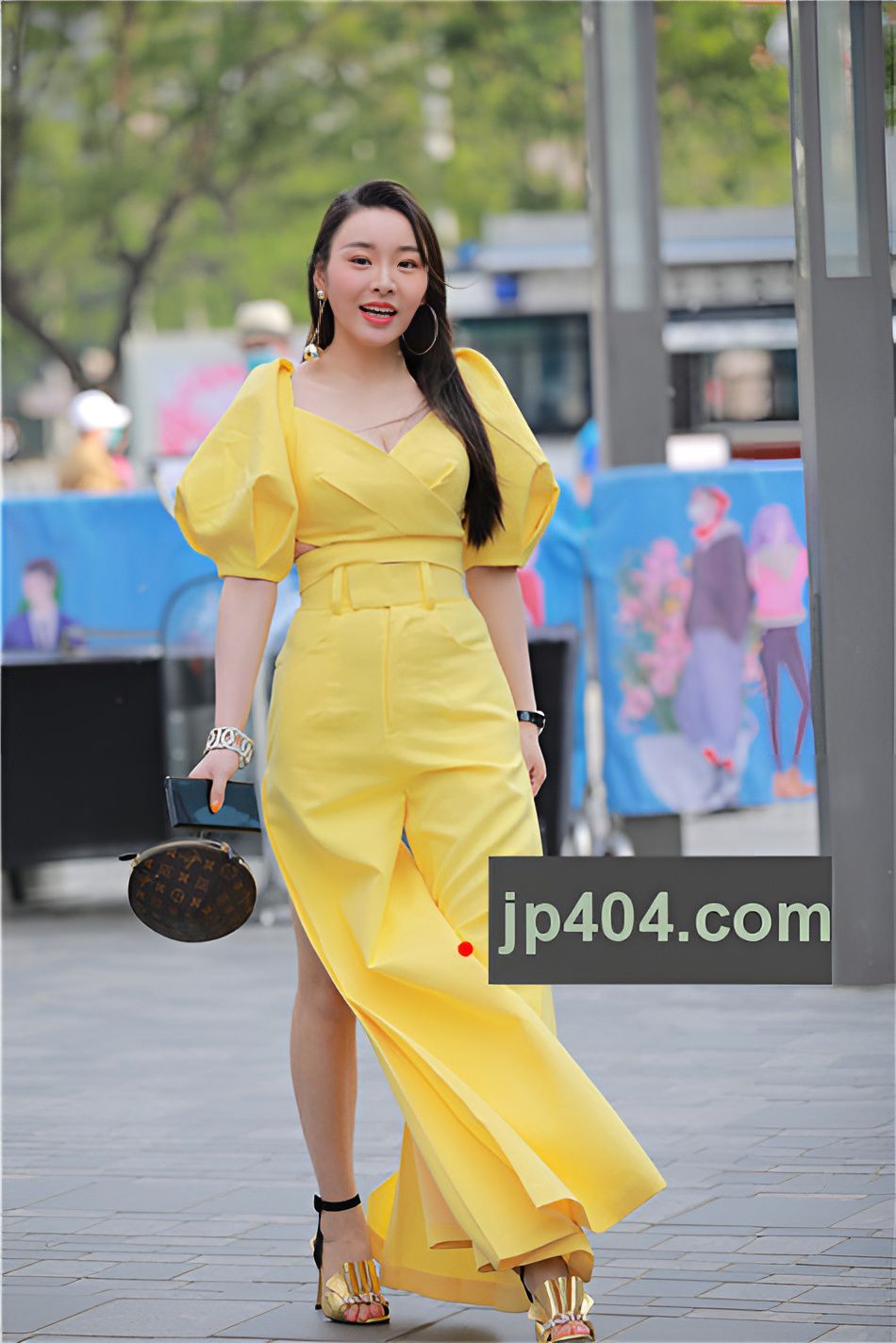 （视频+套图）漂亮的黄衣小姐姐(176P)[6.24G/MP4]