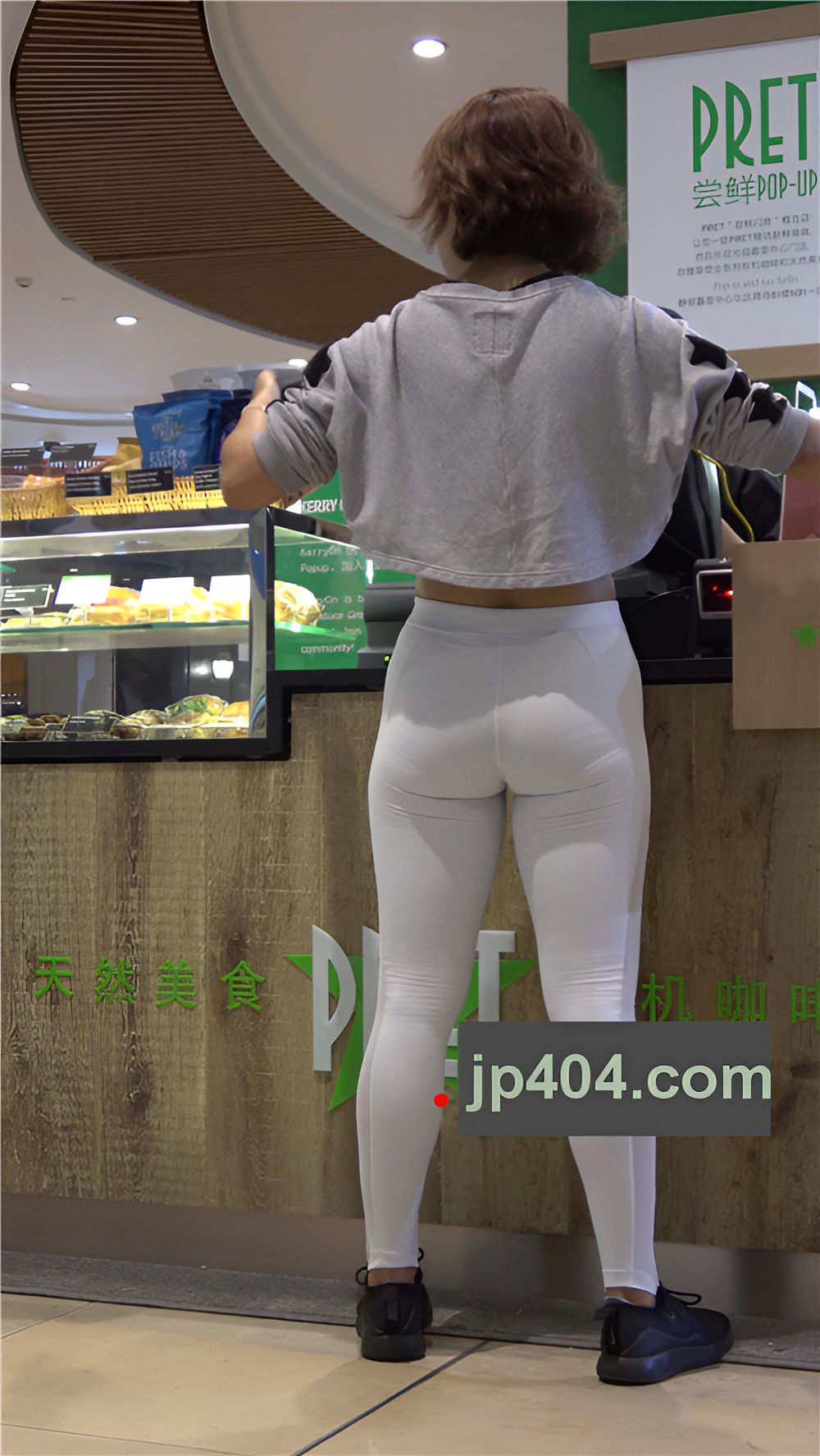 短发白色紧身裤美眉《二》[782M/MP4]