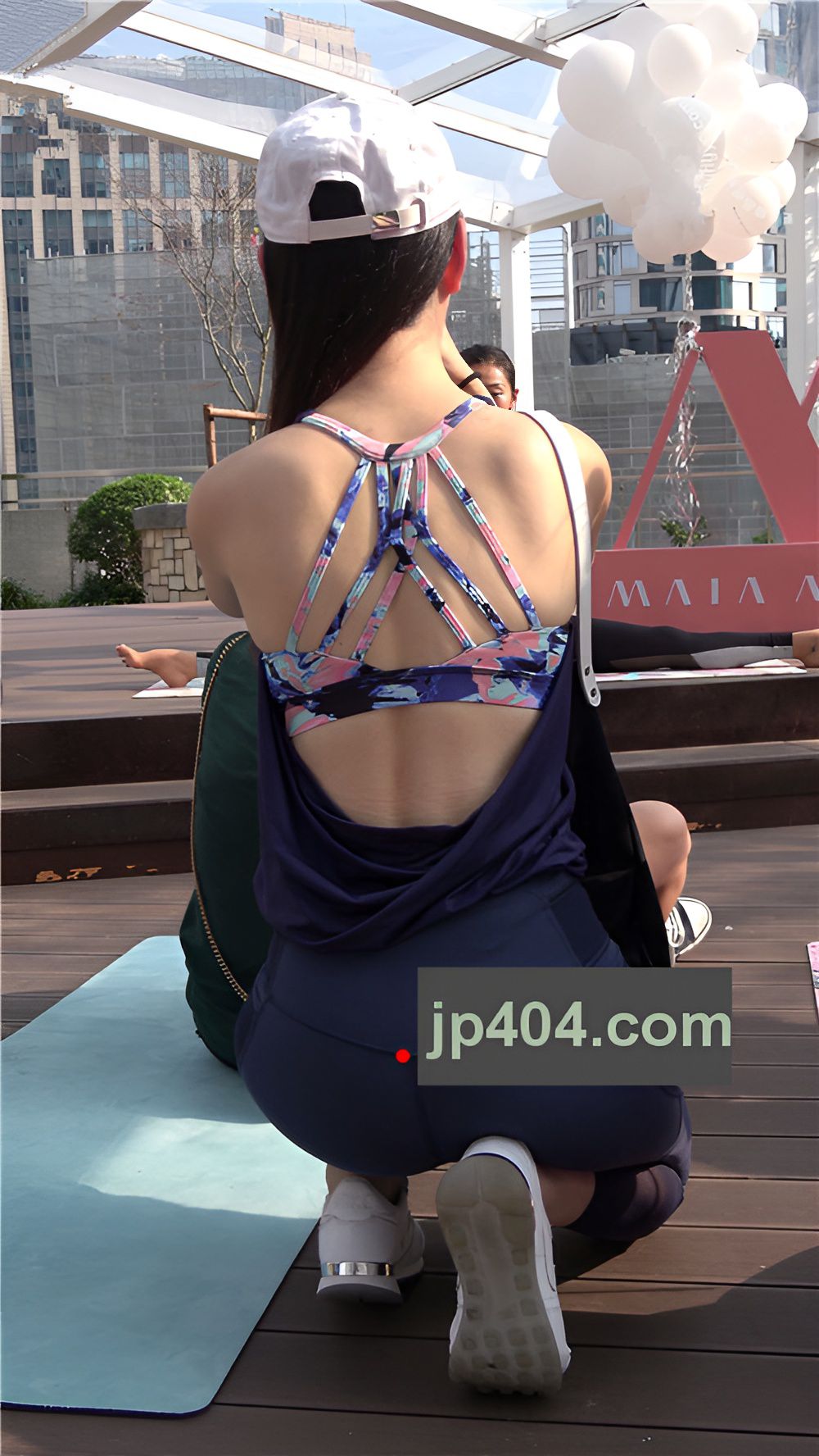 练瑜伽的漂亮美女[2.51G/MP4]